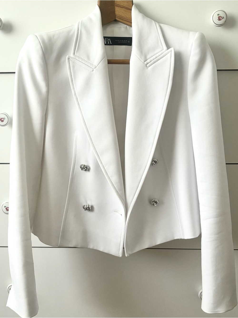 ZARA White Double-Breasted Cropped Blazer with Silver Buttons